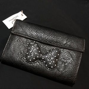 Minnie Mouse Bow Wallet!